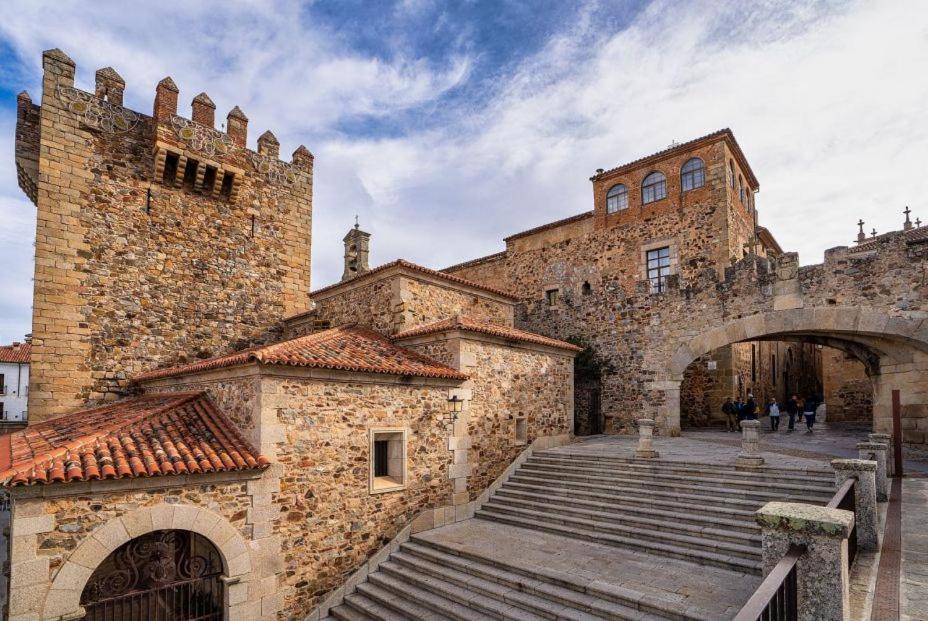 Apartamento La Almena 1 Junto A Plaza Mayor,2 Habitaciones, Parking Gratuito Caces Extérieur photo